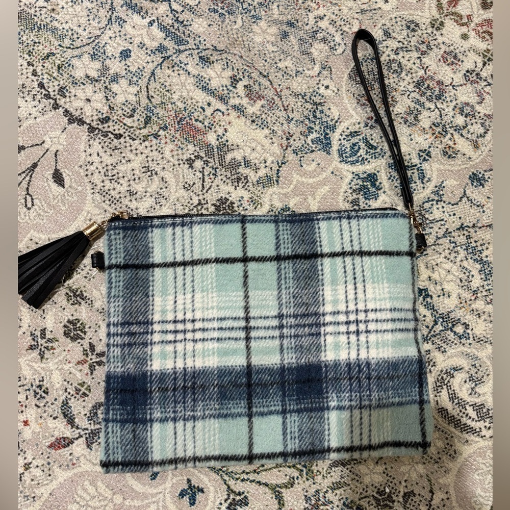 Plaid Wristlet Clutch in Blue and White New